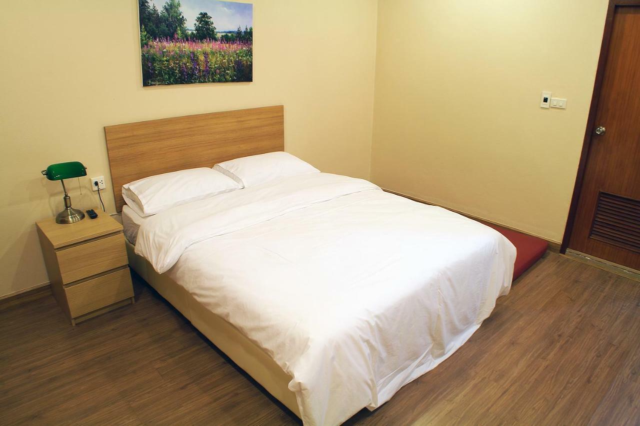 S'Prima Hostel Phitsanulok Exterior photo
